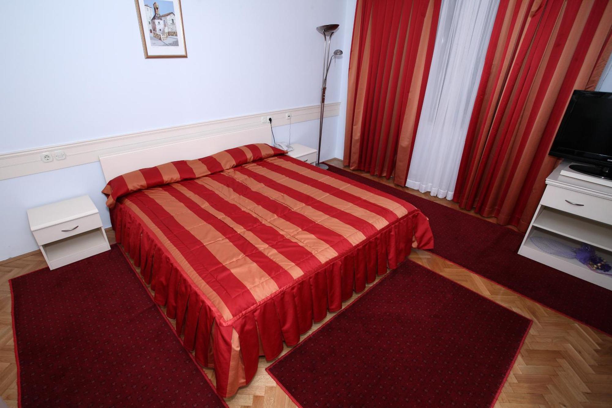 Hotel Narona Metković Esterno foto
